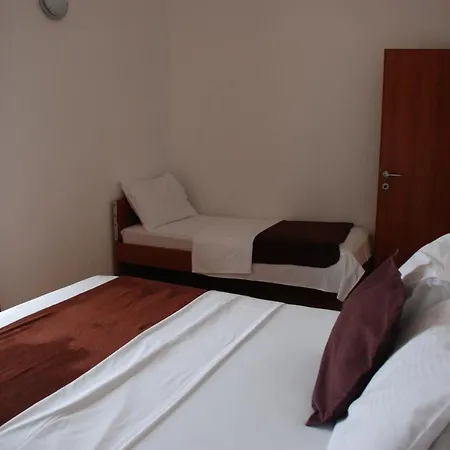 Antonella * تروغير