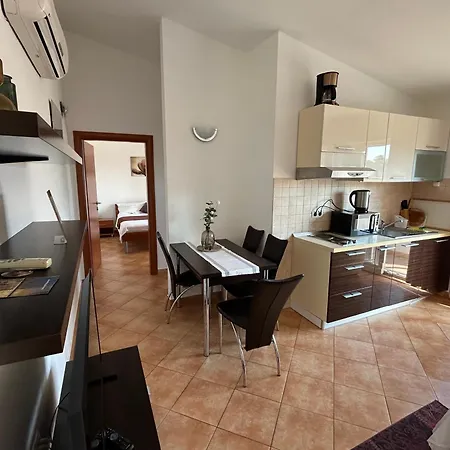 Antonella * تروغير